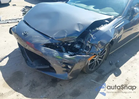 2020 Toyota 86 Gt из США, поврежденный, VIN JF1ZNAE11L8752074